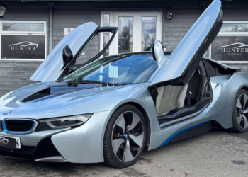 BMW i8