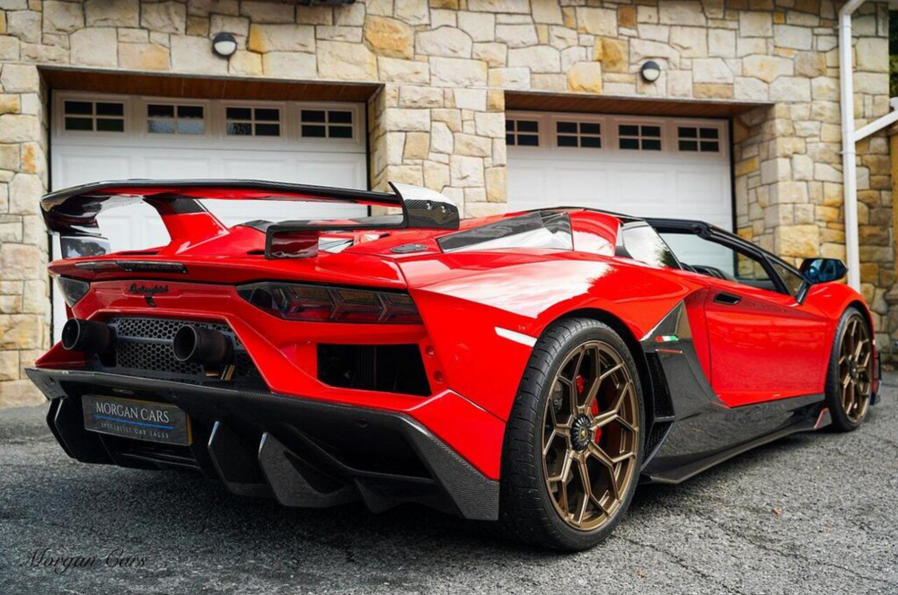 Rosso Mars paint highlights details 