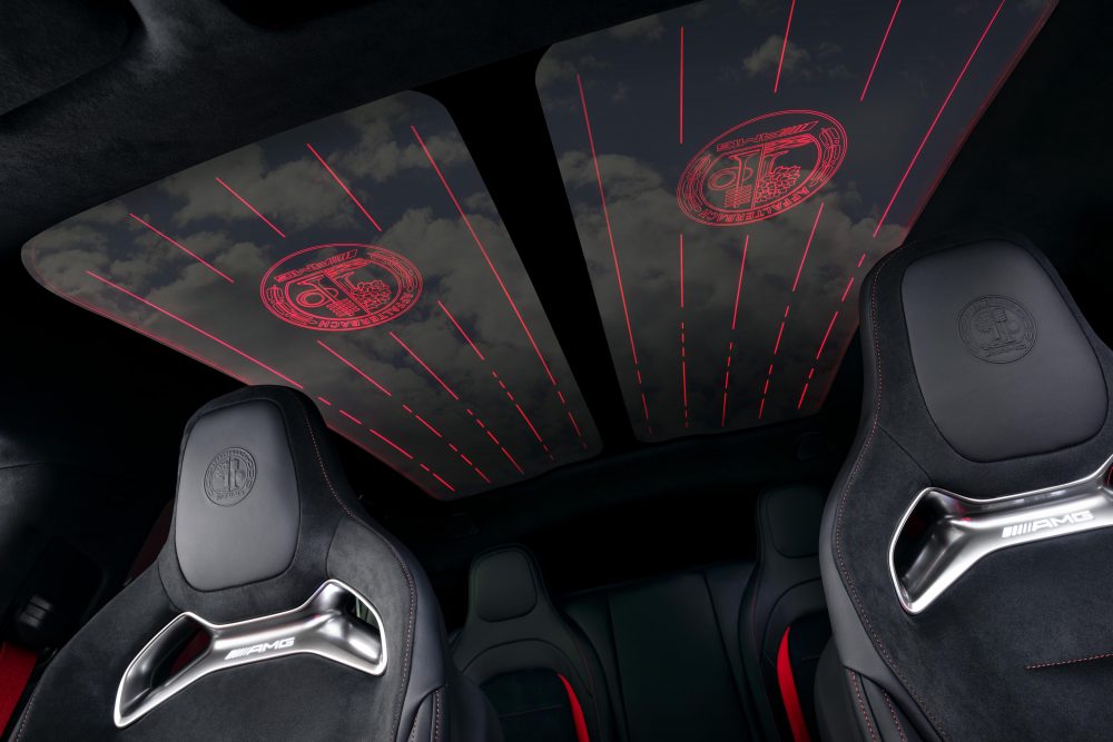 Gran Turismo comfort meets sports-car ergonomics