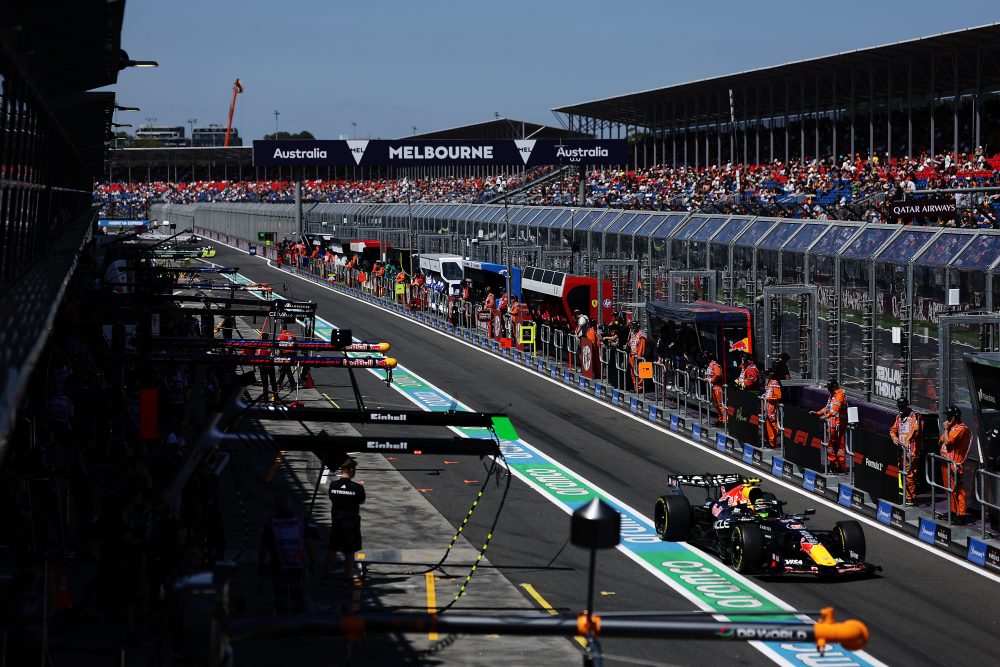 Verstappen suffered oversteer at Turn 10 