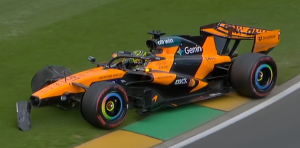 Piastri loses control on reconnaissance lap 