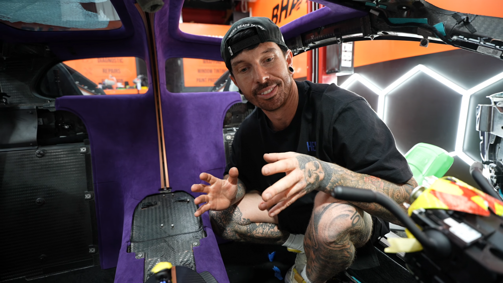 Purple steering wheel takes focus (Picture: Mat Armstrong)