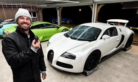 Repossesed Bugatti Veyron arrives at garage